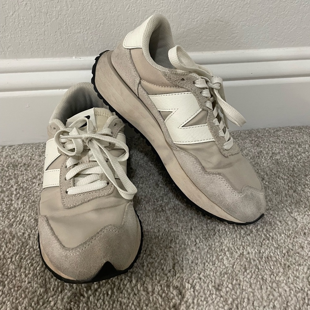 New Balance Women’s 237 sneakers size 7